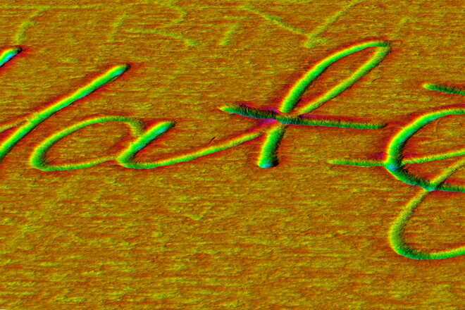 Detail of a signature captured in 3D with the Z-map displayed as a color gradient. image
